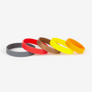 5 pulseras de silicona lisas, azul oscuro, rojo, marrón, amarillo y naranja